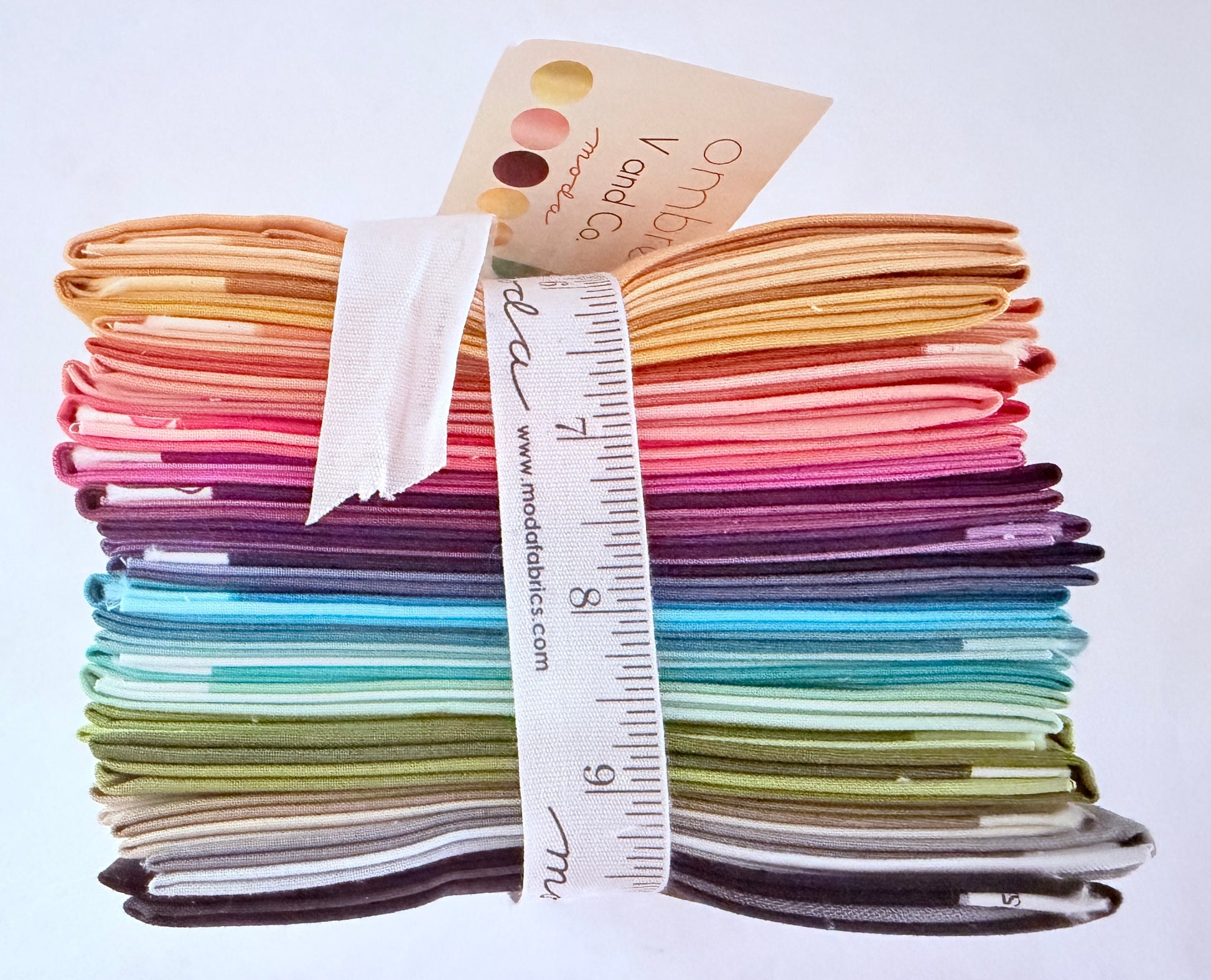 Ombre - V & Co - Moda - 20 Pieces - Fat Quarter Bundle - 10801AB