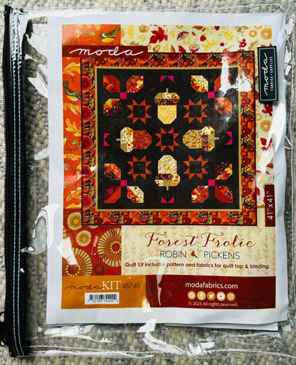 Forest Frolic - Acorn Quartet - Robin Pickens - Moda - Quilt Kit - KIT48740