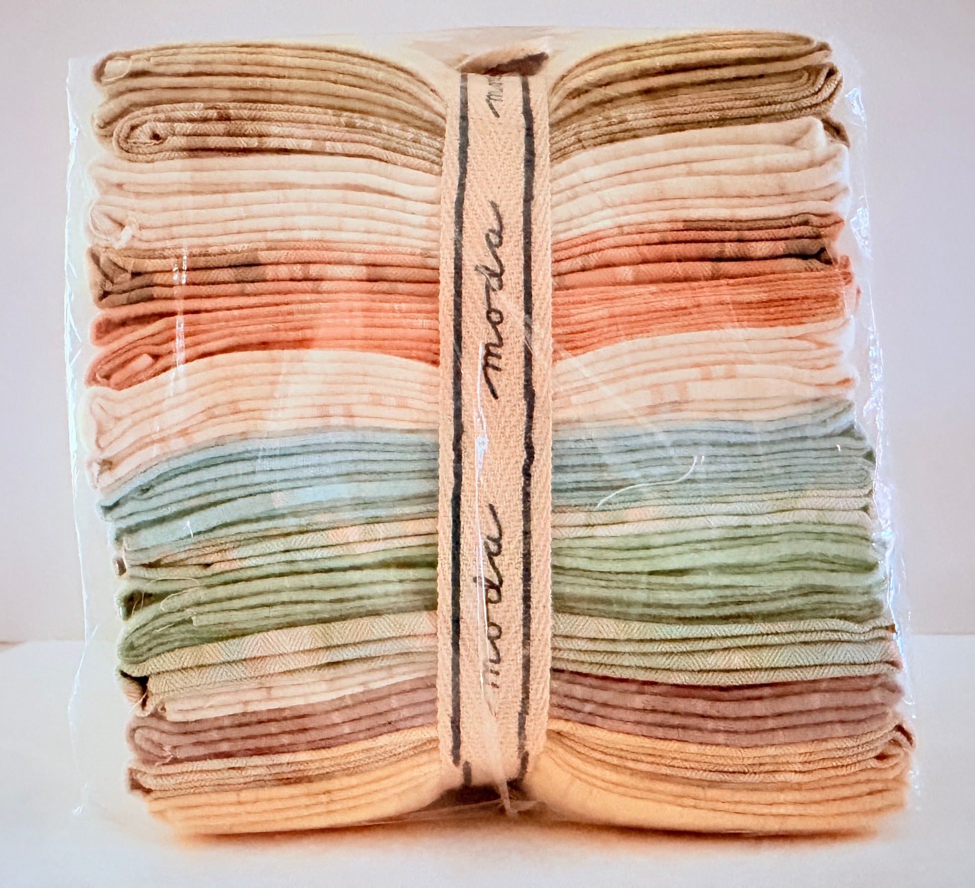 Moon Dance - Robyn Pandolph - Moda - 20 Pieces - Fat Quarter Bundle - AB-765
