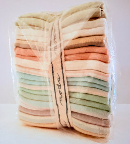 Moon Dance - Robyn Pandolph - Moda - 20 Pieces - Fat Quarter Bundle - AB-765